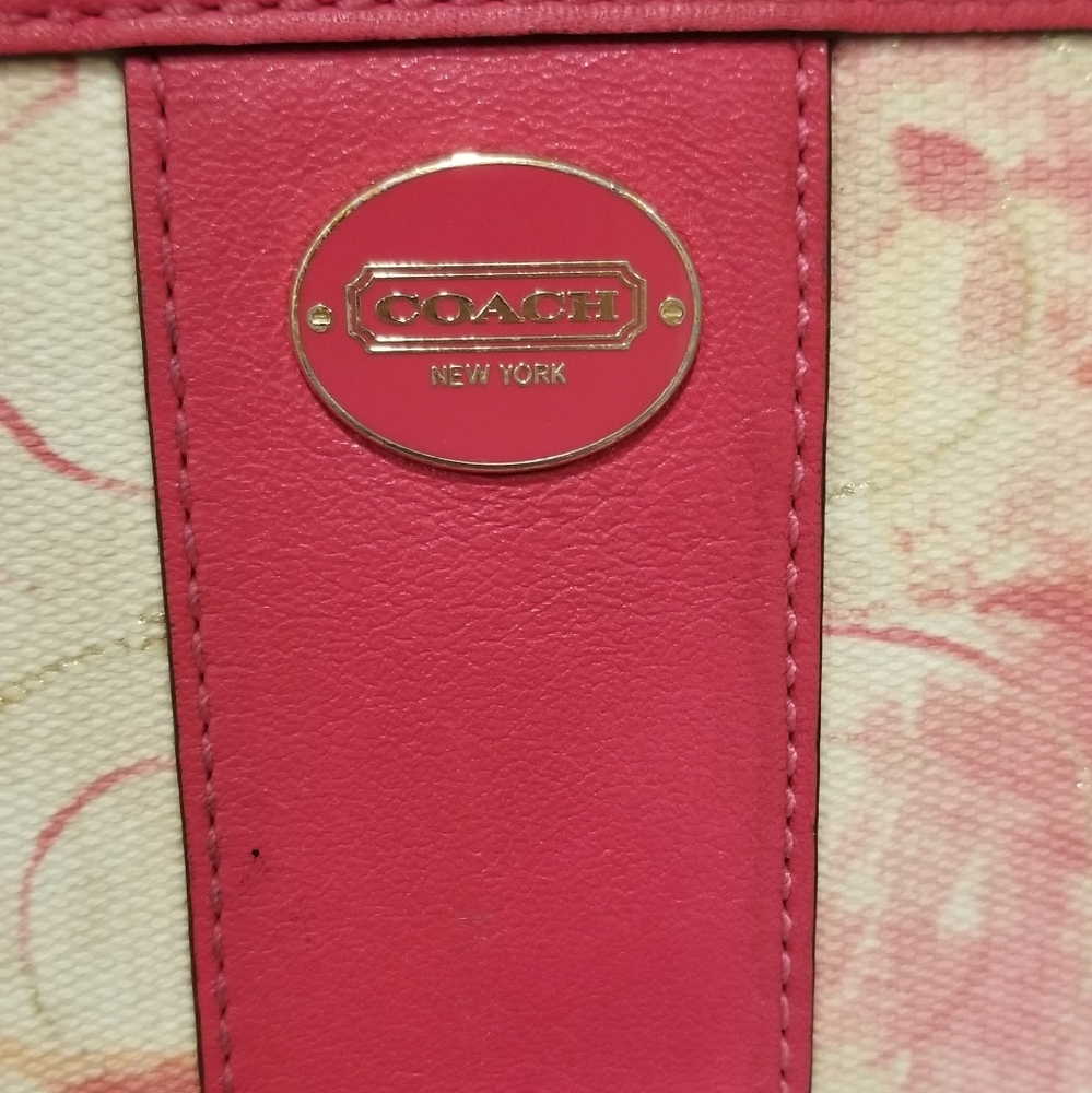 COACH Watercolor Wallet. (Flaws) - Picture 3 of 11